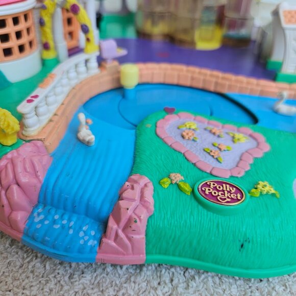 Polly Pocket Vintage 1996 Magical Movin Pollyville Playset Boutique House Toy - Picture 4 of 14